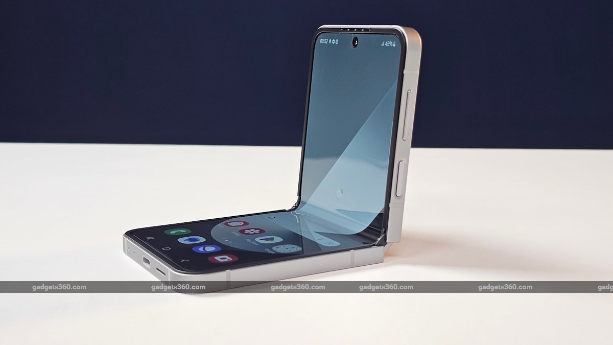 samsung galaxy flip 6 gadgets360 tilt mode 